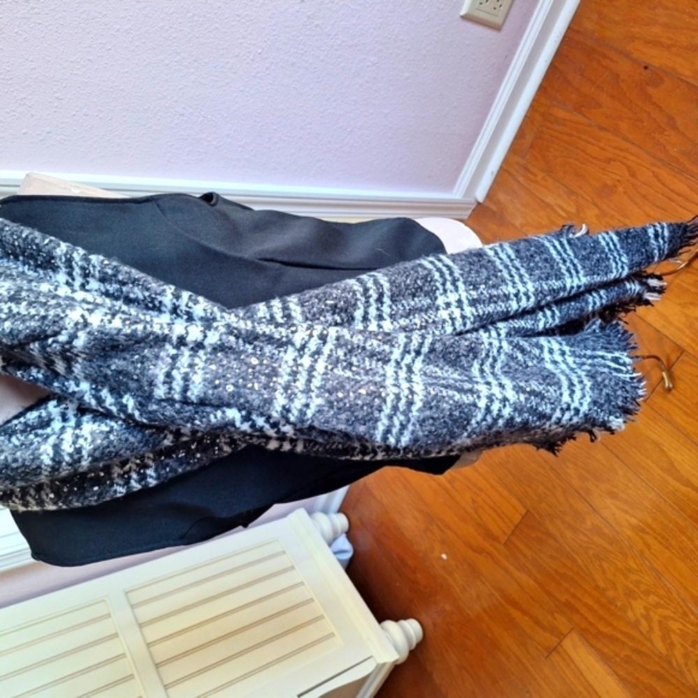 MICHAEL Michael Kors Black and White Plaid Scarf - Picture 3 of 14